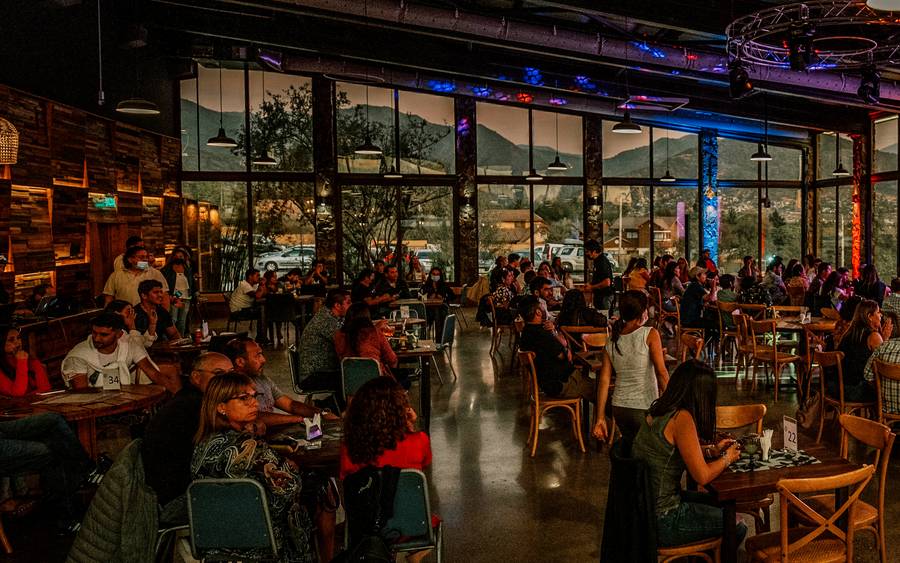Centro de Eventos Terra Viva Multiespacio con capacidad para grupos corporativos en Olmué